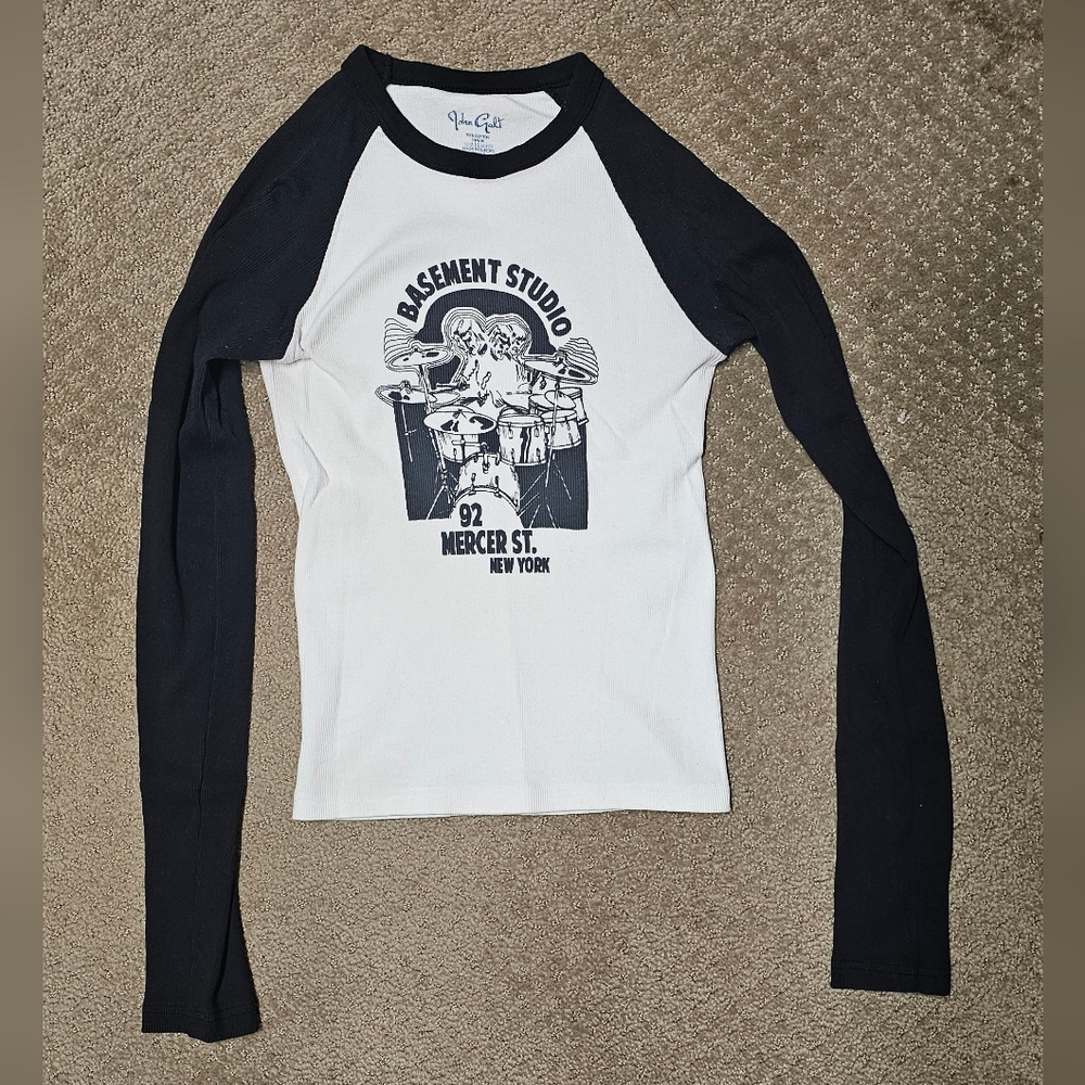 Brandy Melville Black and Cream Tee